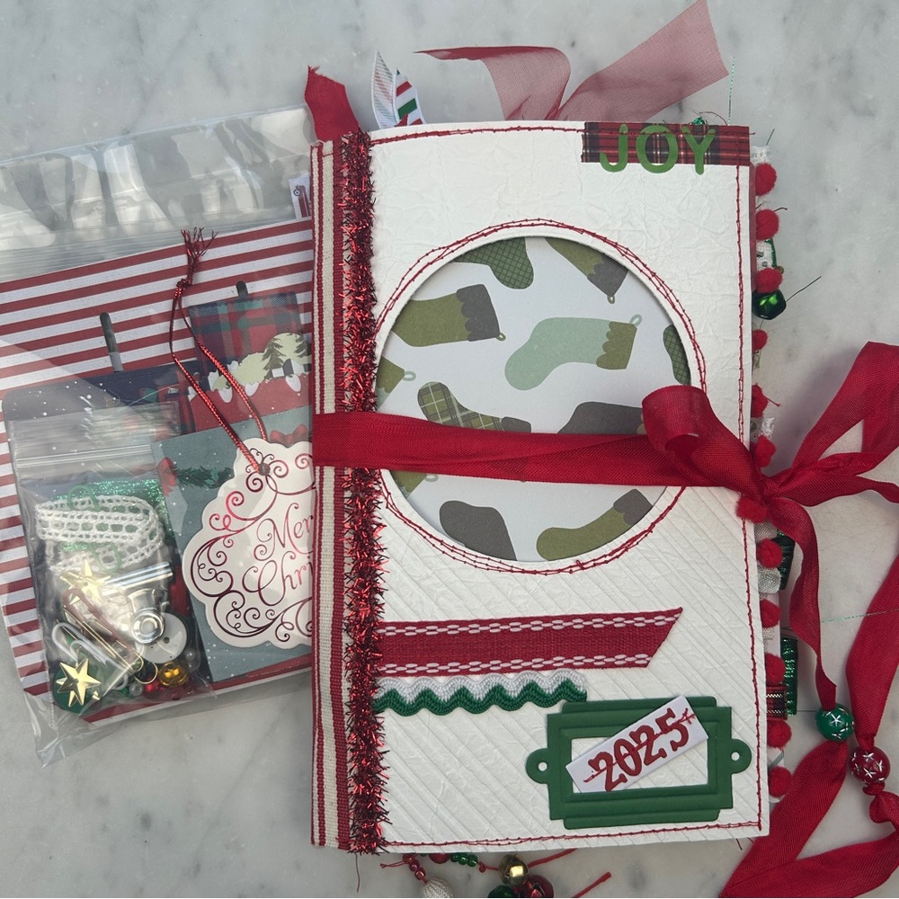 December Daily Holiday Christmas Junk Journal Scrapbook Memory Keeping